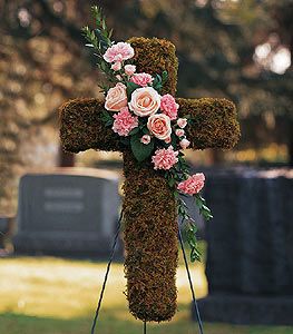 Moss Cross with Cluster